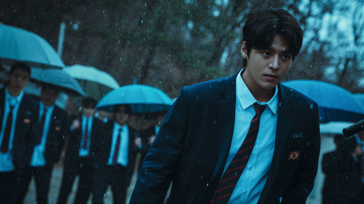 Kadr z 2 sezonu serialu "Słaby bohater"