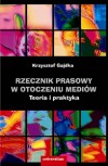 Okadka - Rzecznik prasowy w otoczeniu mediw