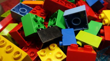 News Nastolatek zbudowa bibliotek z 17 tysicy klockw Lego