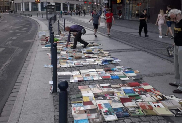 News Antykwariat na chodniku. Nietypowy ksigarz z Wrocawia