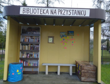 News We wsi Uwieliny powstaa biblioteka na przystanku autobusowym!