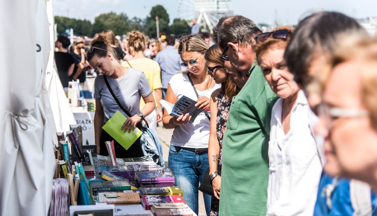 Nadmorski plener czytelniczy