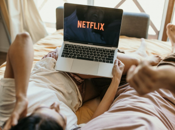 News Premiery Netflixa w padzierniku 2021. Co zobaczy?