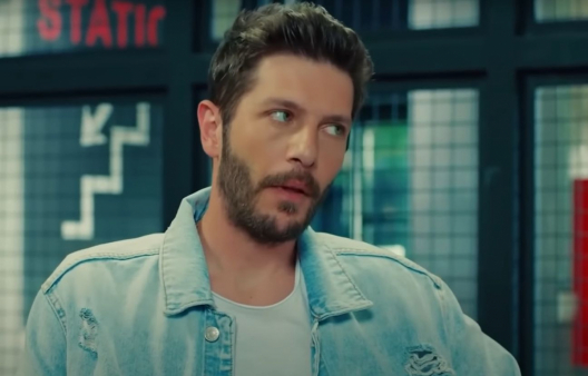 Selim, bohater serialu "Zakazany owoc", emitowanego na TVP 2