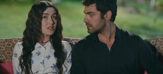 Eren na randce z Selmą w 146 odcinku serialu Wichrowe wzgórze