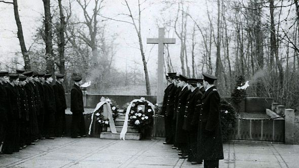 Obrazek w treści Symbol walki o pamięć poległch... – Krzyż Westerplatte [jpg]