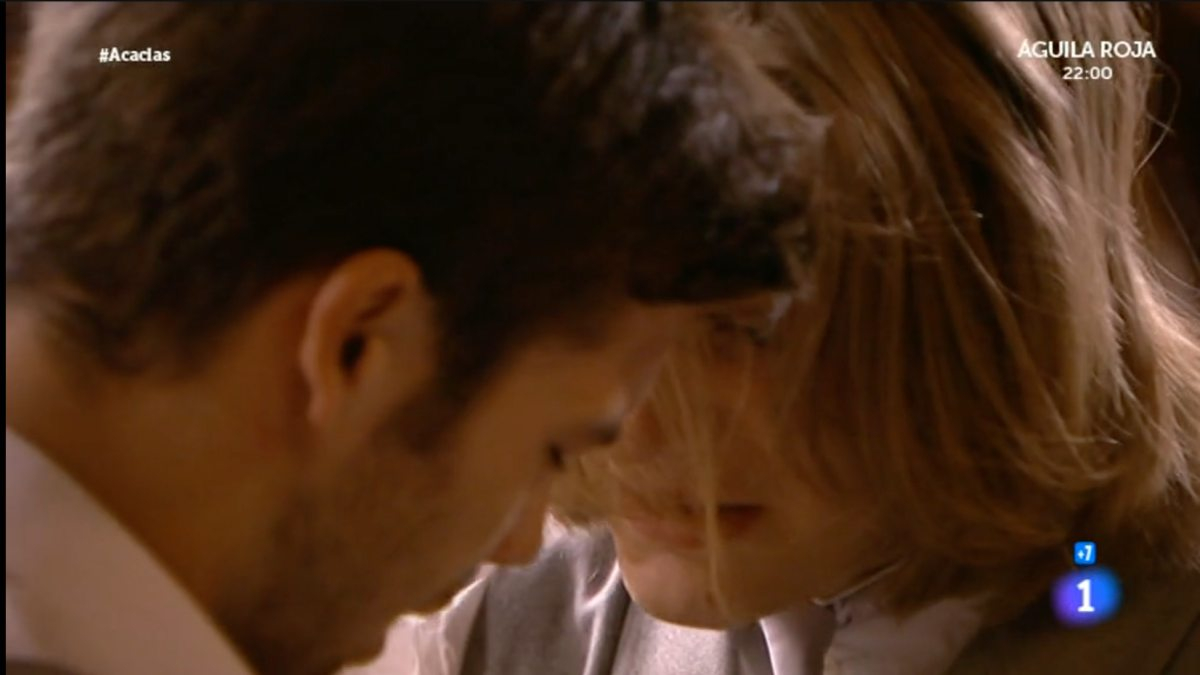 Kadr z serialu Akacjowa 38