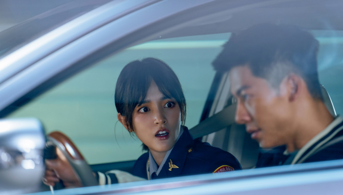 Gingle Wang jako Marry w filmie "Czy poślubisz moje zwłoki?" na Netflix.