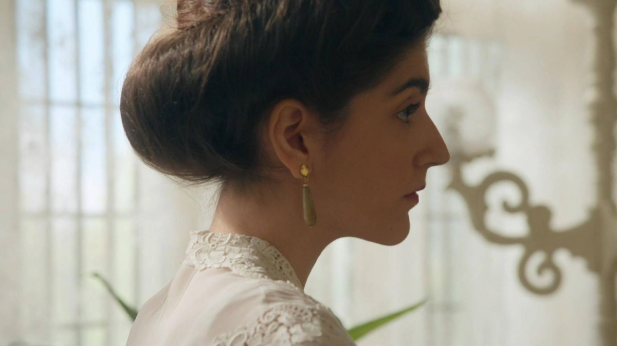 Bohaterowie serialu "La Promesa - pałac tajemnic", emitowanego na antenie TVP 2.