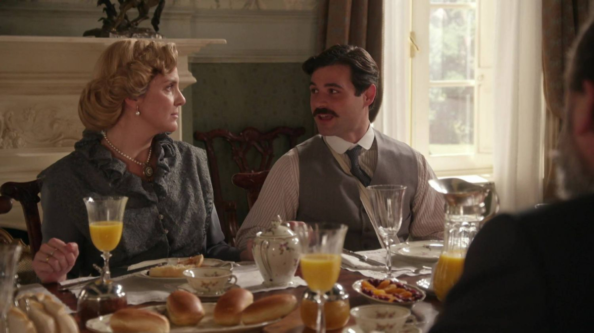 Bohaterowie serialu "La Promesa - pałac tajemnic", emitowanego na antenie TVP 2.