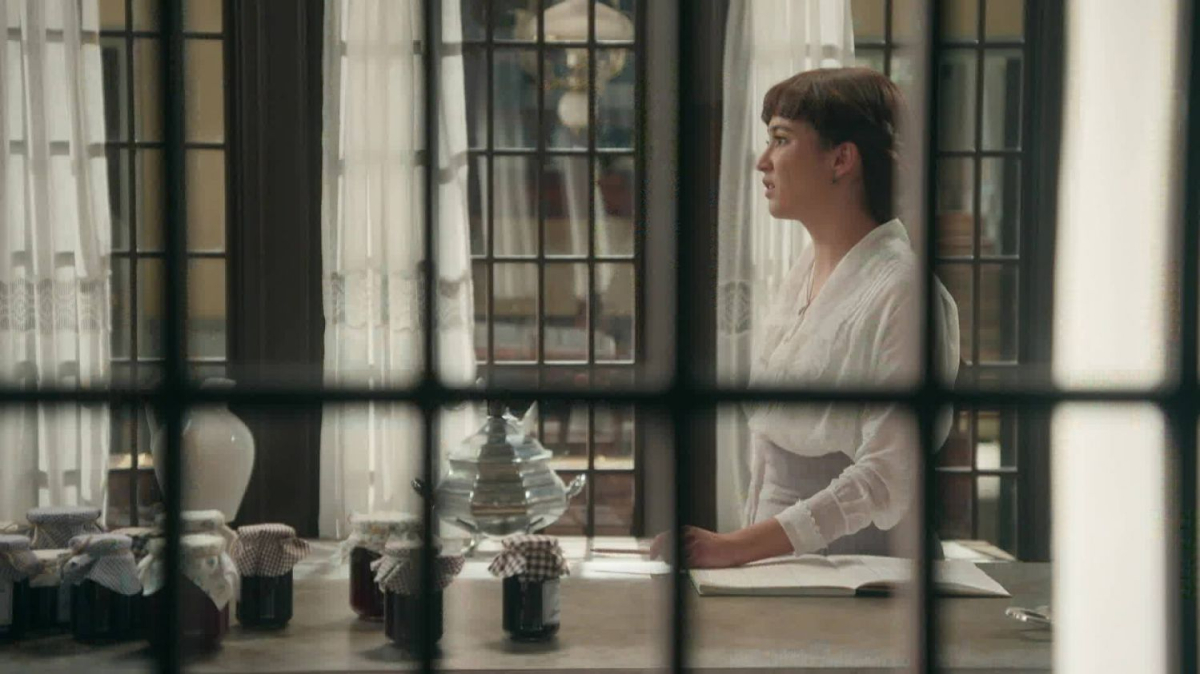 Bohaterowie serialu "La Promesa - pałac tajemnic", emitowanego na antenie TVP 2.