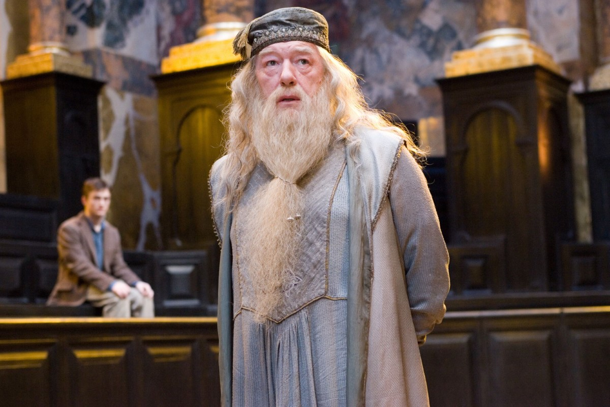  Michael Gambon - kadr z filmu Harry Potter i Zakon Feniksa