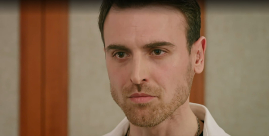 Babcia Zumrut znika w 141 odcinku serialu Wichrowe wzgórze